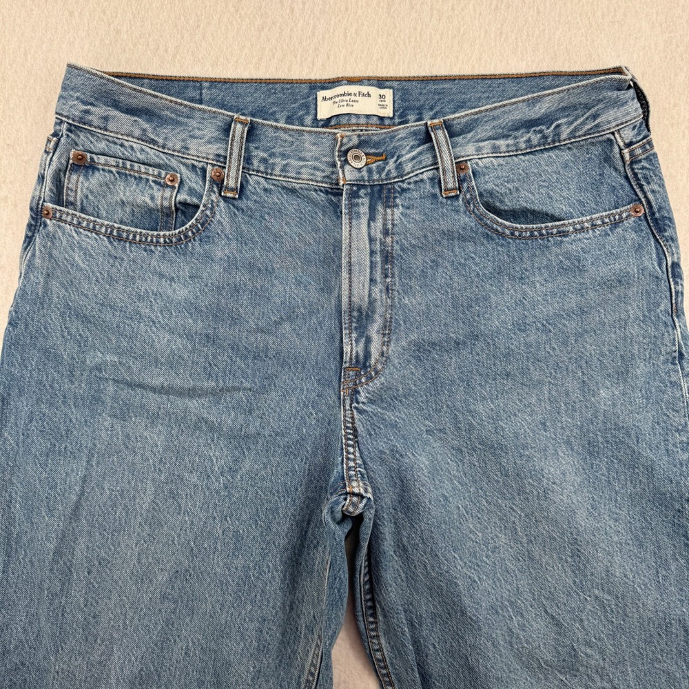 Abercrombie & Fitch Ultra Loose Low Rise Jeans Womens 30L (36x32) Med Wash Blue